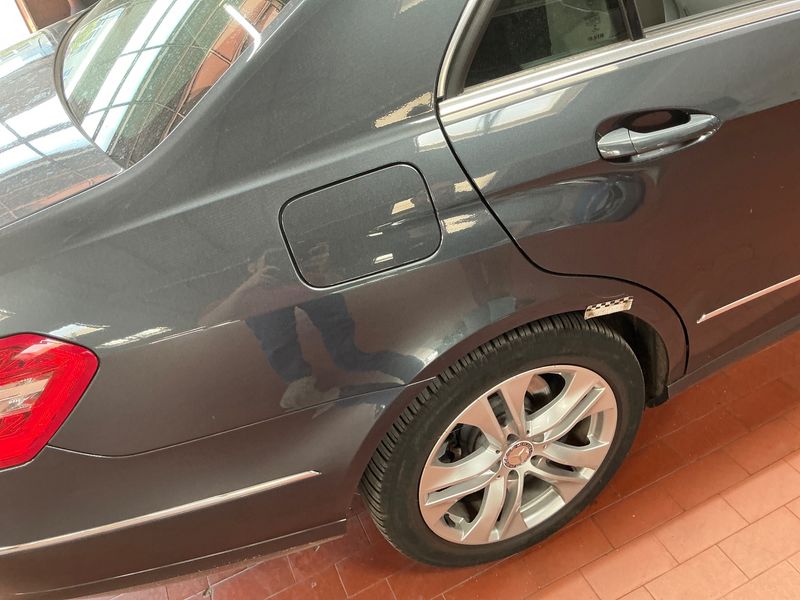 Mercedes-Benz E-Klasse E 350 CGI BlueEfficiency Avantgarde 2010 – снимка 21