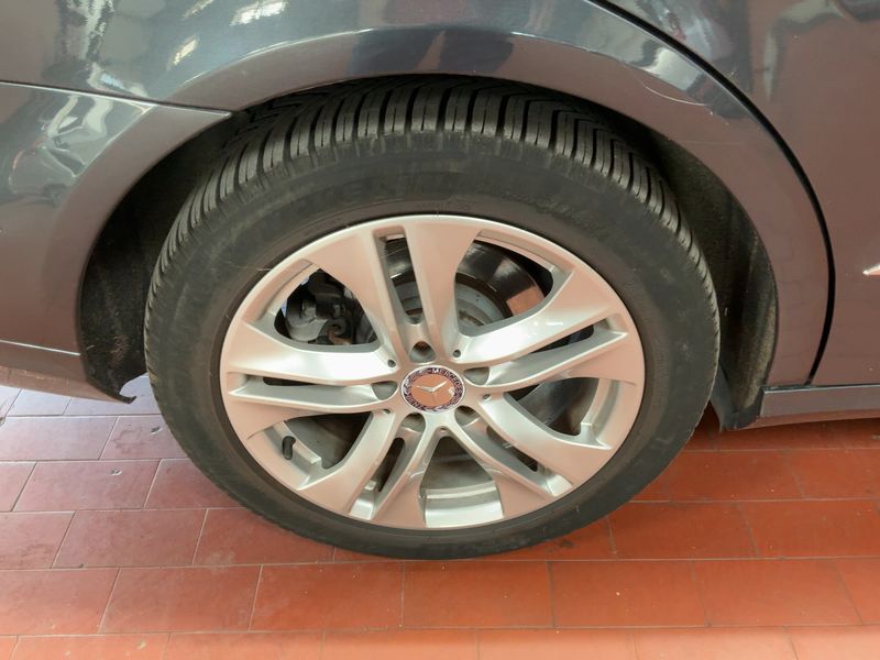 Mercedes-Benz E-Klasse E 350 CGI BlueEfficiency Avantgarde 2010 – снимка 9