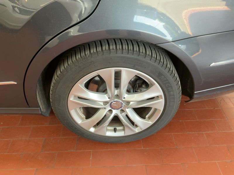 Mercedes-Benz E-Klasse E 350 CGI BlueEfficiency Avantgarde 2010 – снимка 5