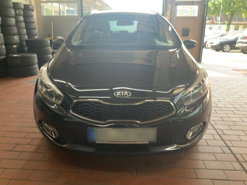 Kia cee'd 1.6 CRDi Dream Team 2015 – снимка 14