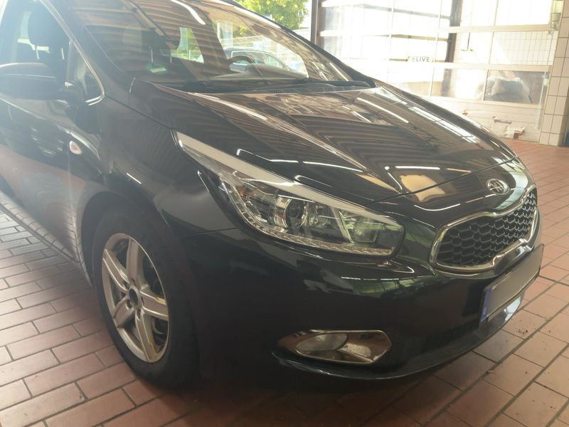 Kia cee'd 1.6 CRDi Dream Team 2015 – снимка 12