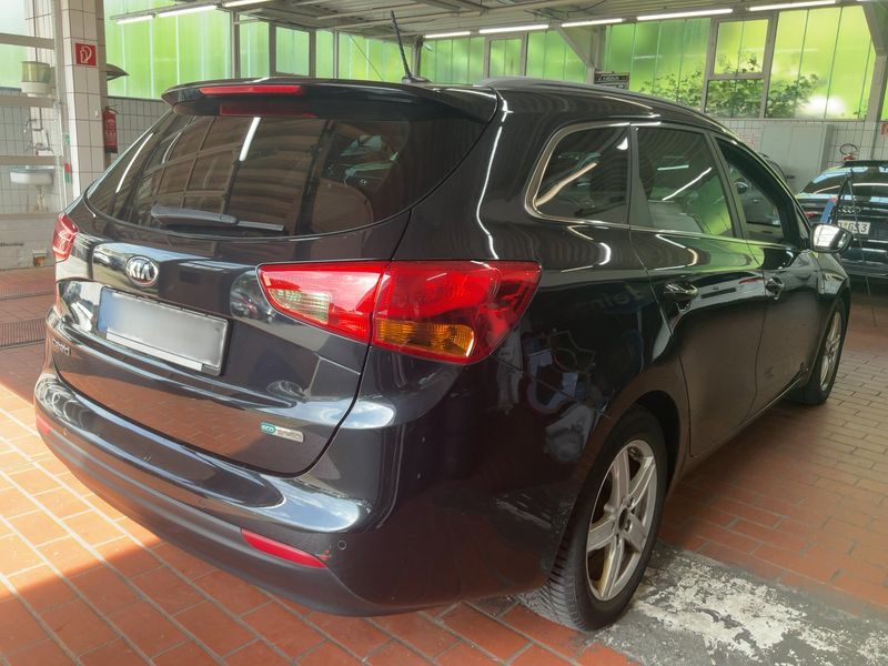 Kia cee'd 1.6 CRDi Dream Team 2015 – снимка 8