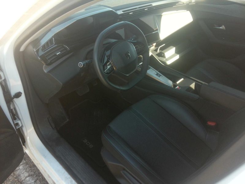 Peugeot 308 1.5 Blue-HDi Allure Pack — zdjęcie 12