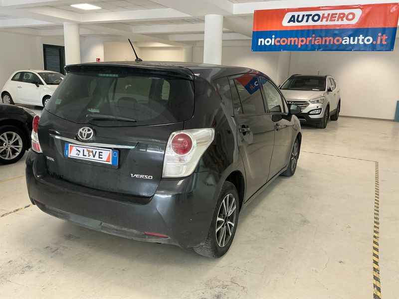 Toyota Verso 2.0 D-4D Dynamic — zdjęcie 2
