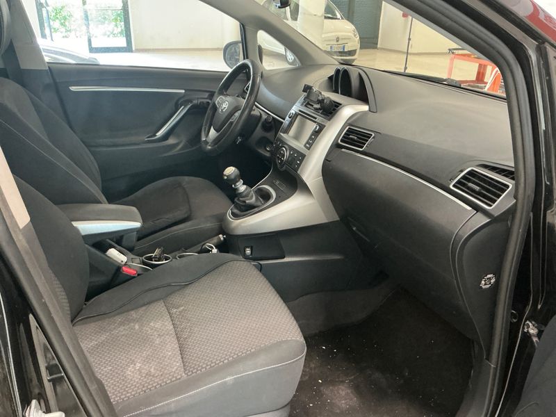 Toyota Verso 2.0 D-4D Dynamic — zdjęcie 3