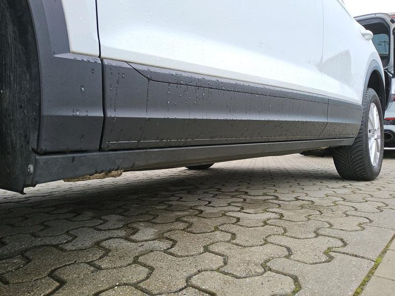 Volkswagen T-Roc 1.0 TSI Life — zdjęcie 22