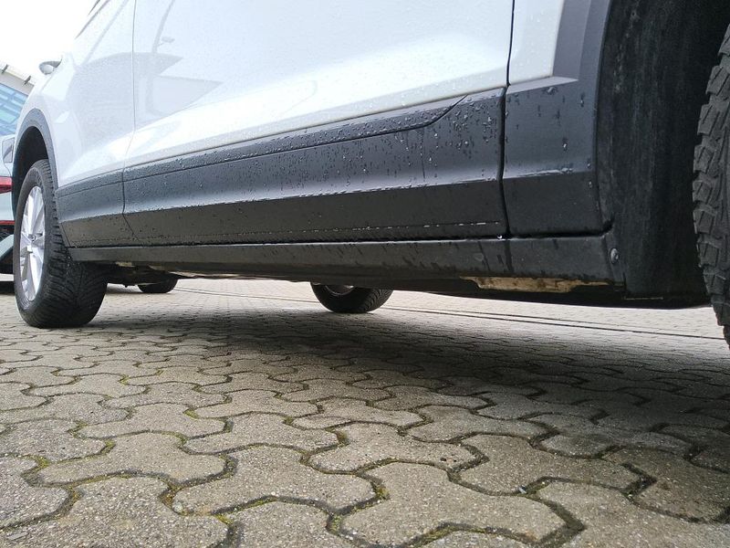 Volkswagen T-Roc 1.0 TSI Life — zdjęcie 23