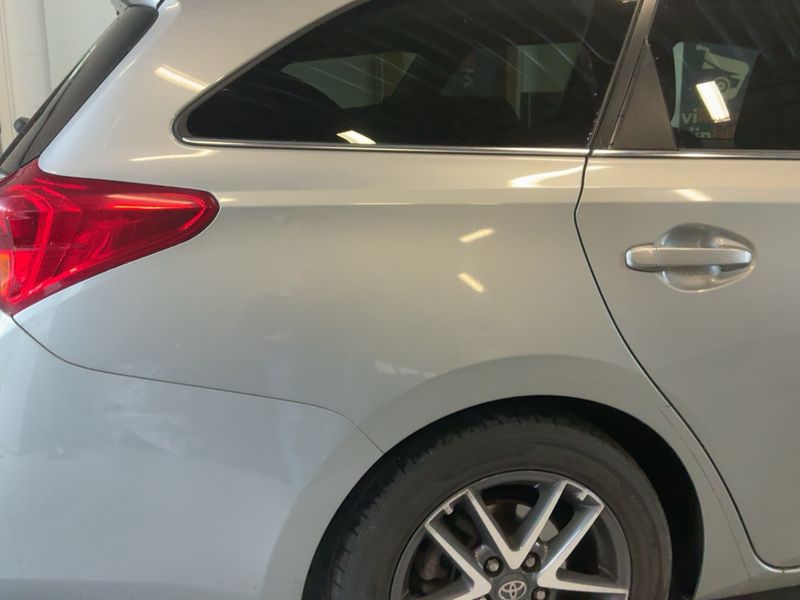 Toyota Auris Touring Sports 1.6 Comfort — zdjęcie 6