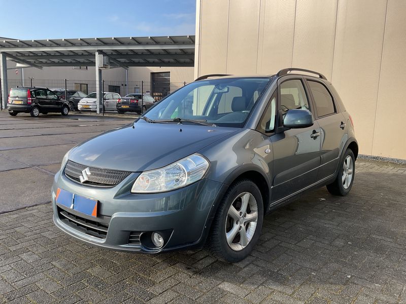Suzuki SX4