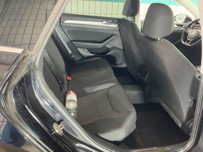 Volkswagen Arteon 2.0 TDI — zdjęcie 14