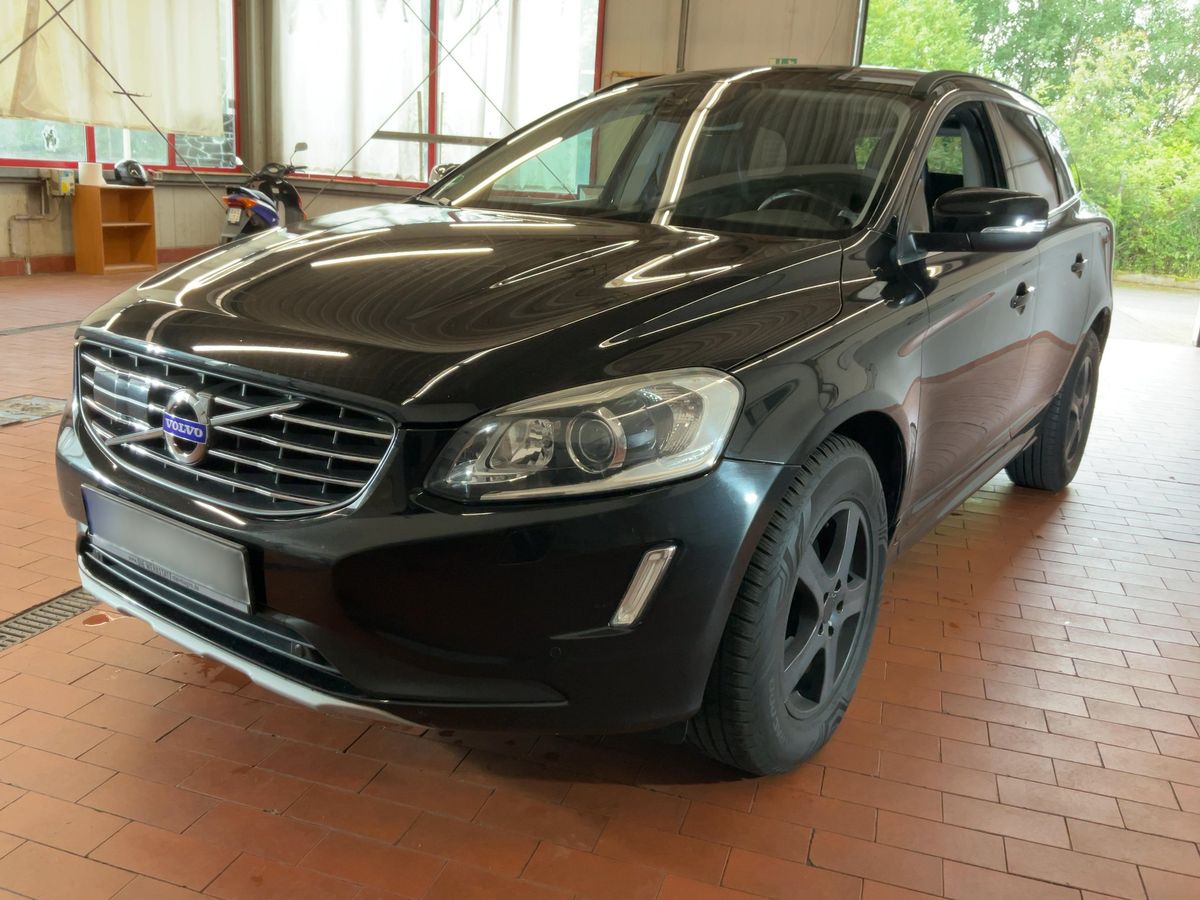 Volvo XC60 2016 — photo 1