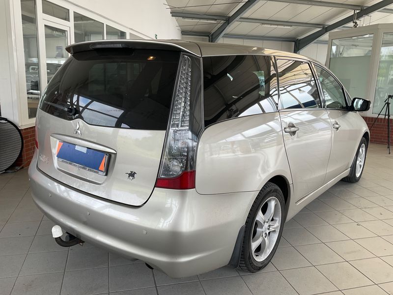 Mitsubishi Grandis 2.4 Intense — zdjęcie 2