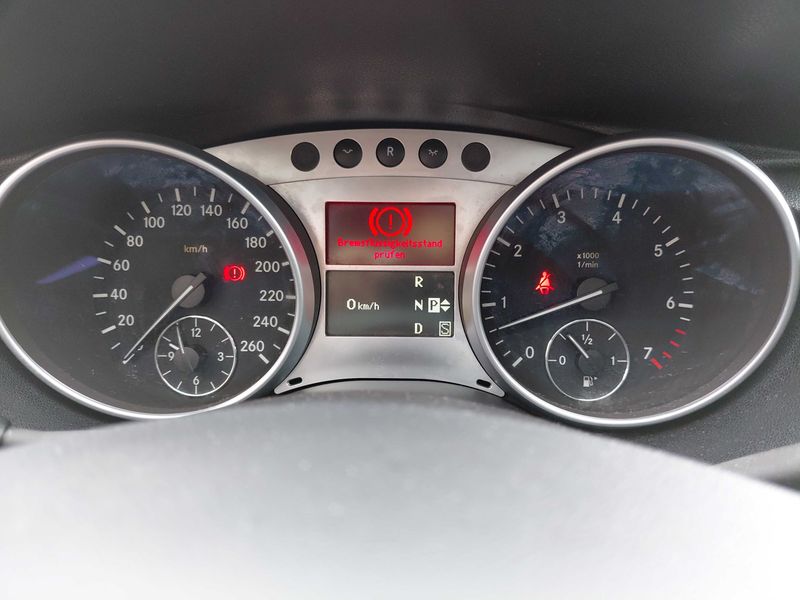 Mercedes-Benz R-Klasse R 350 — zdjęcie 12