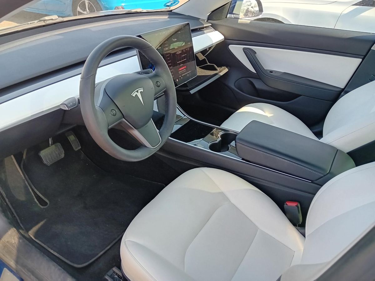 Tesla Model 3 Long Range Dual AWD AWD