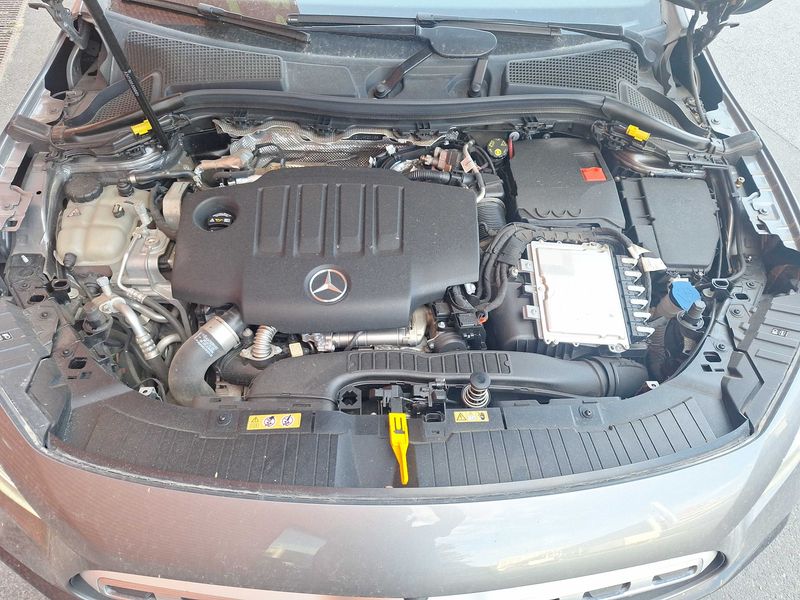 Mercedes-Benz GLA-Klasse GLA 200 d AMG Line — zdjęcie 8