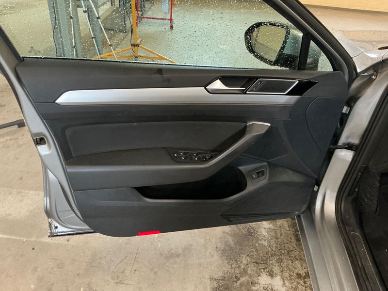 Volkswagen Passat 2.0 TDI Comfortline BlueMotion Tech 2017 – снимка 26