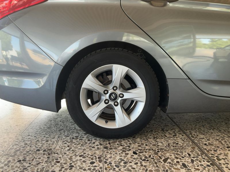 Hyundai i40 1.7 CRDi Style 2013 – снимка 9