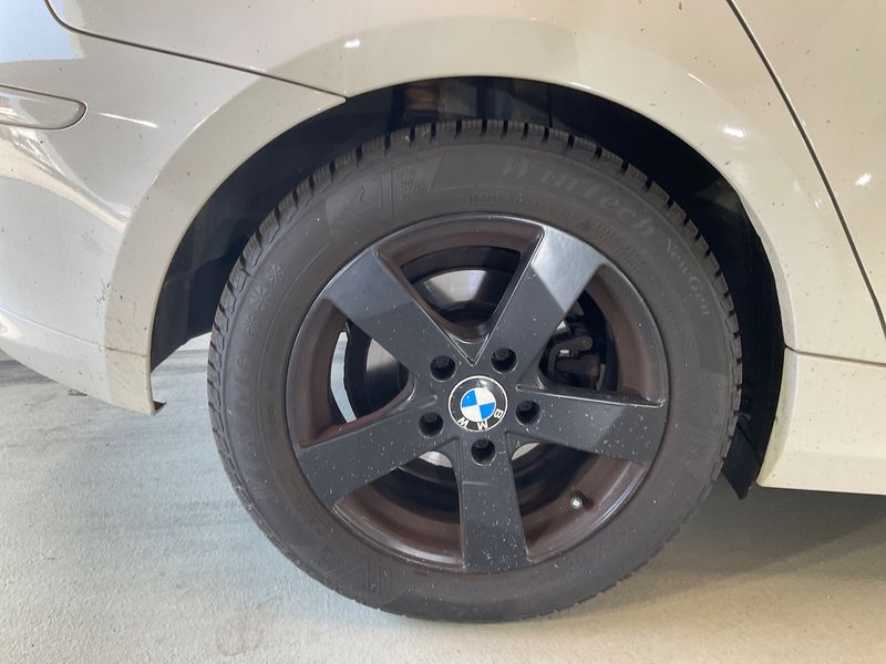 BMW 1er 116d 2011 – снимка 9