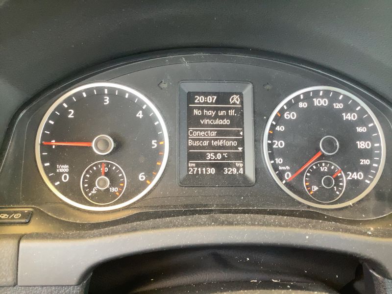 Volkswagen Tiguan 2.0 TDI Advance BlueMotion Tech 2015 – снимка 18