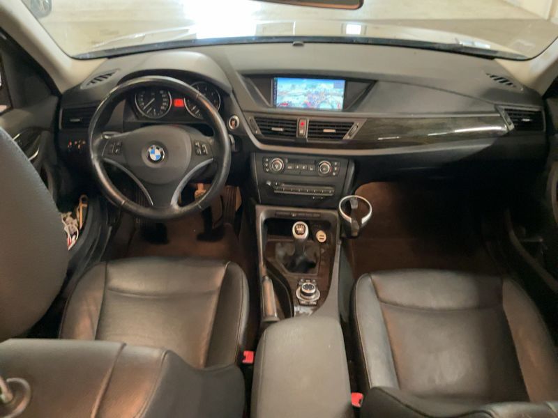 BMW X1 sDrive 18i Confort — zdjęcie 12