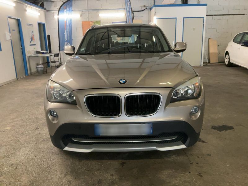 BMW X1 sDrive 18i Confort — zdjęcie 9