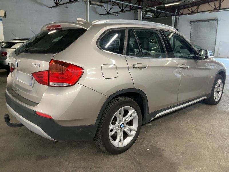 BMW X1 sDrive 18i Confort — zdjęcie 6