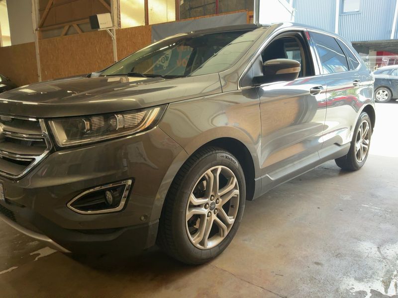 Ford Edge 2.0 TDCi Titanium 4x4 — zdjęcie 2