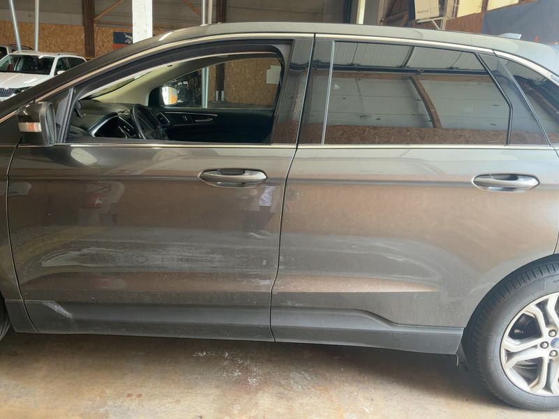 Ford Edge 2.0 TDCi Titanium 4x4 — zdjęcie 4