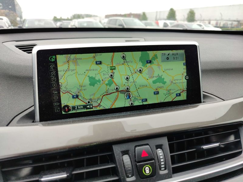 BMW X1 xDrive 20i xLine — zdjęcie 13
