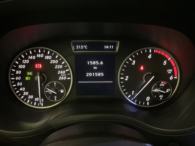 Mercedes-Benz B-Klasse B 180 CDI — zdjęcie 13
