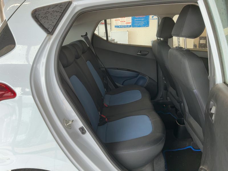 Hyundai i10 1.0 Tecno — zdjęcie 14