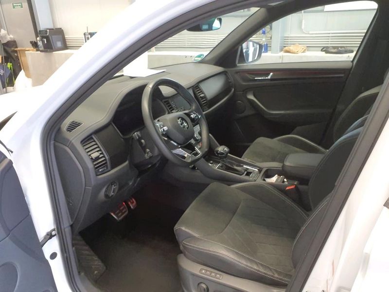 Skoda Kodiaq 2.0 TDI Sportline 4x4 — zdjęcie 8