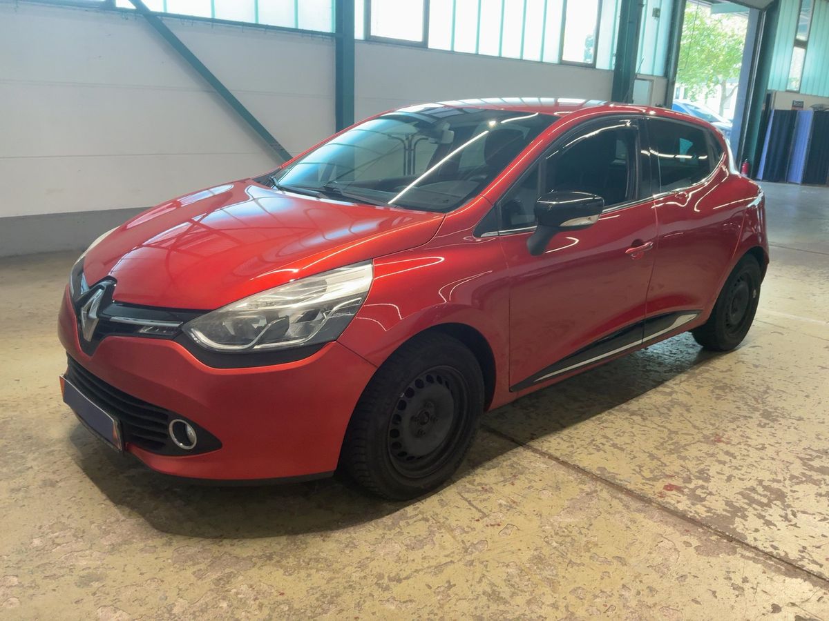 Renault Clio 2015 — photo 1
