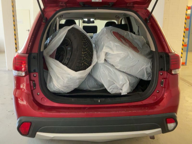 Mitsubishi Outlander 2.0 MIVEC Plus 4WD — zdjęcie 10