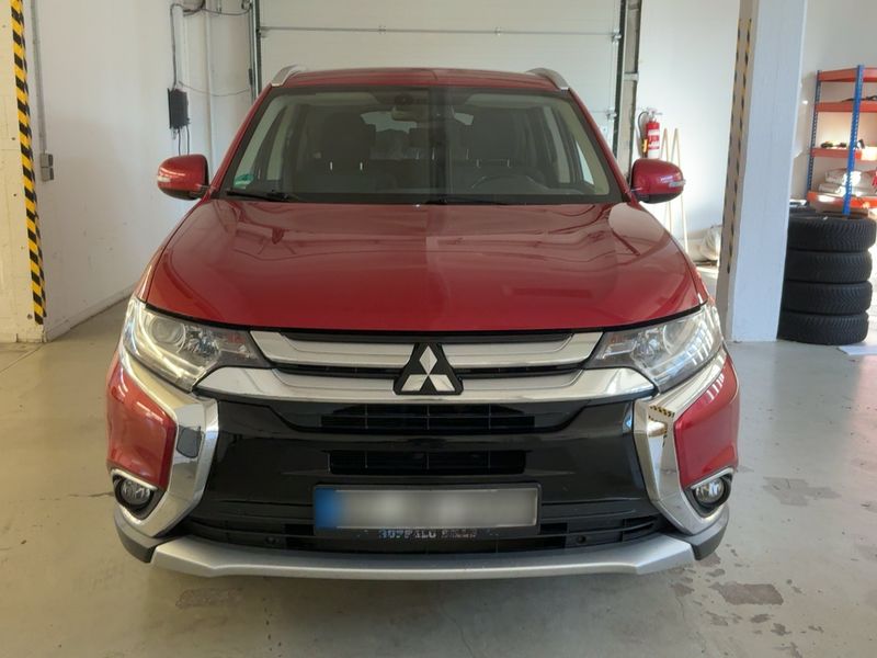 Mitsubishi Outlander 2.0 MIVEC Plus 4WD — zdjęcie 9