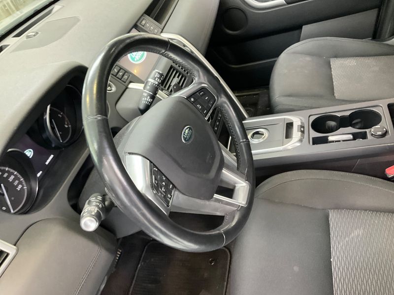 Land Rover Discovery Sport 2.0 Td4 SE AWD 2017 – снимка 28