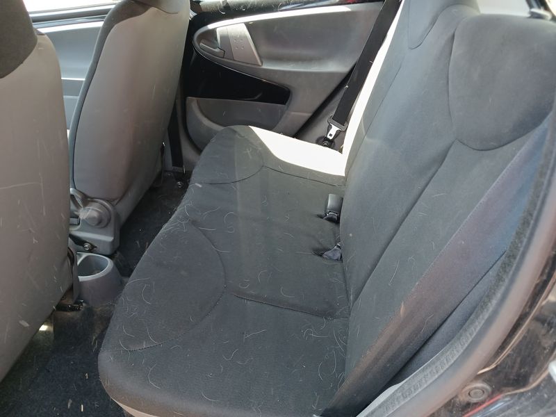 Toyota Aygo 1.0 Now — zdjęcie 13