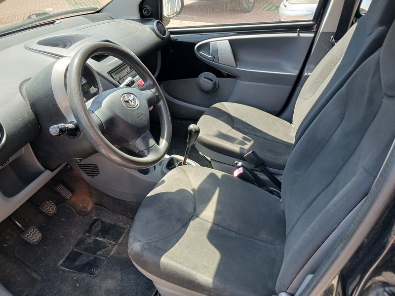 Toyota Aygo 1.0 Now — zdjęcie 10