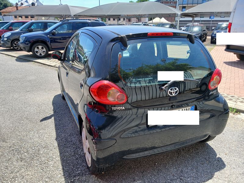 Toyota Aygo 1.0 Now — zdjęcie 3