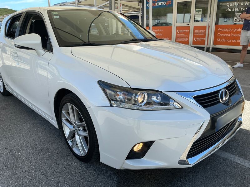Lexus CT-Serie CT 200h Executive Line — zdjęcie 8