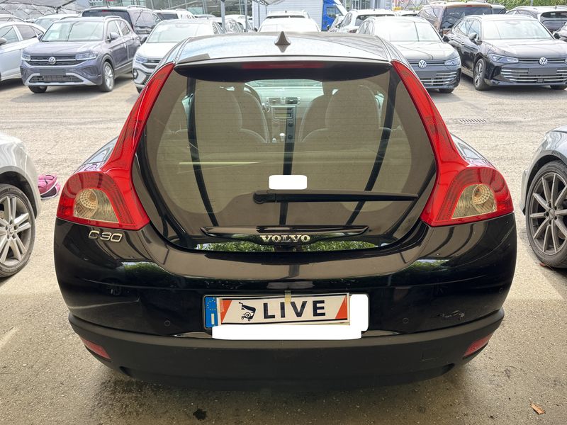Volvo C30 1.6 D Momentum — zdjęcie 4