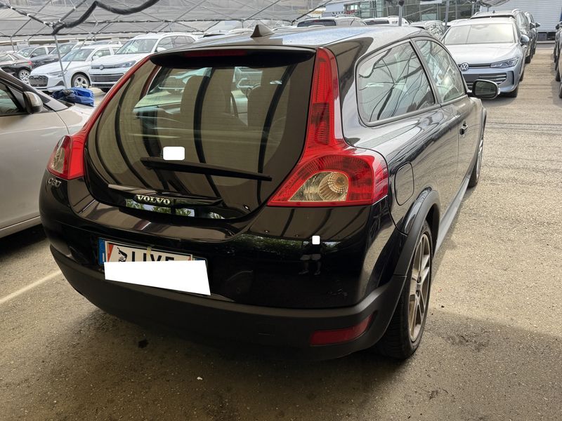 Volvo C30 1.6 D Momentum — zdjęcie 5