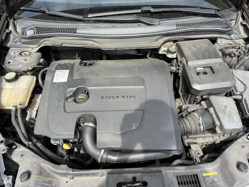 Volvo C30 1.6 D Momentum — zdjęcie 8