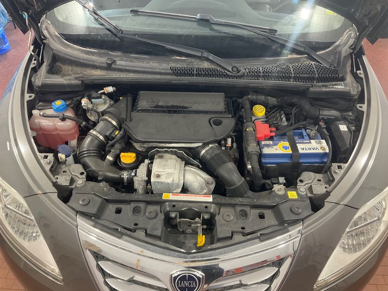 Lancia Ypsilon 1.3 JTD Gold — zdjęcie 13