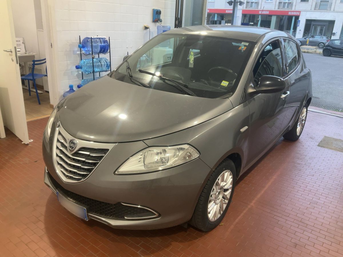 Lancia Ypsilon 2015