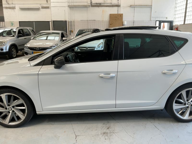 Seat Leon 2.0 TDI FR 2016 – снимка 4