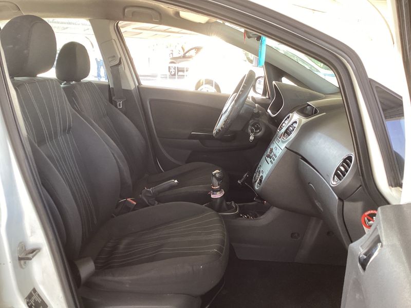 Opel Corsa 1.3 CDTI CMon — zdjęcie 3
