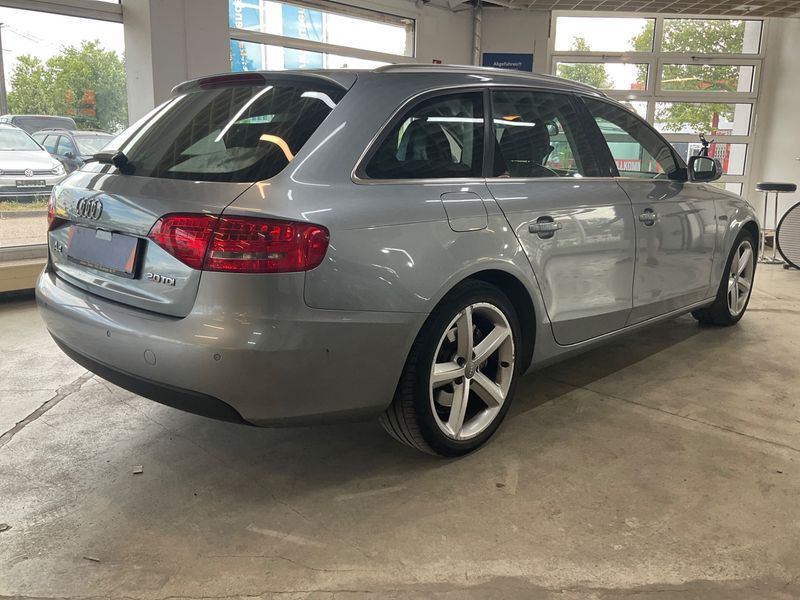 Audi A4 2.0 TDI Ambiente — zdjęcie 2