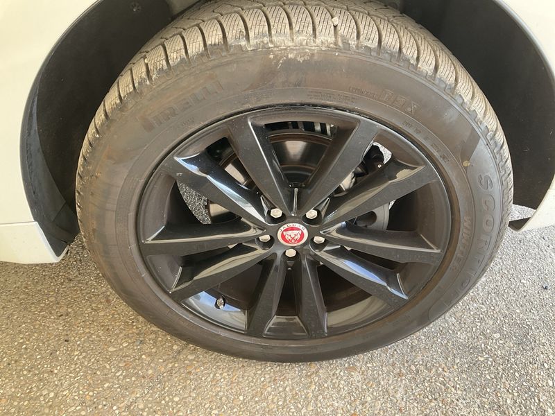 Jaguar F-Pace 25d R-Sport AWD 2017 – снимка 3