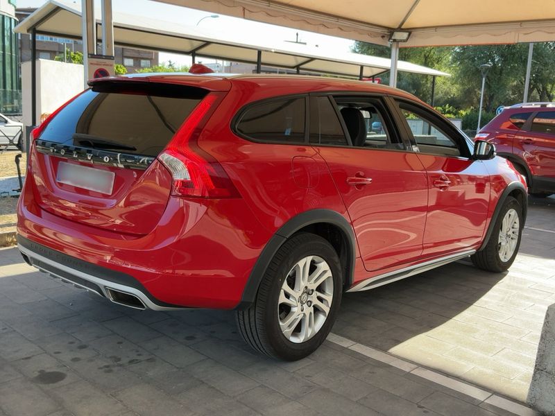 Volvo V60 Cross Country 2.0 D3 Kinetic — zdjęcie 6